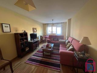 Piccolo appartamento  Churruca. Apartamento en buen estado con garaje próximo al parque de los r