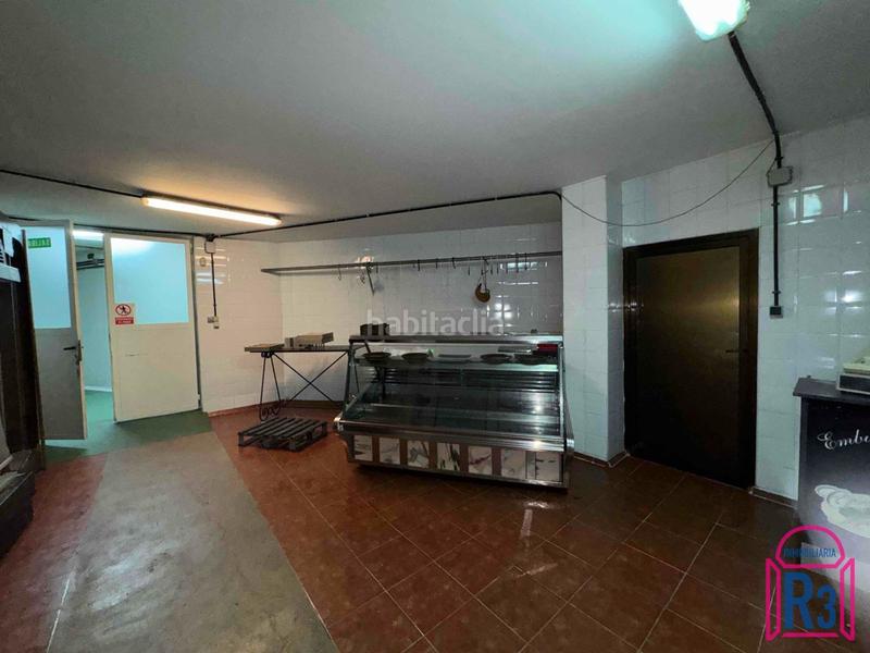 Foto 0ed5ba76-8888-4fcc-a6a8-5bc3063a62a8. Fabrikhalle mit heizung in Sariegos