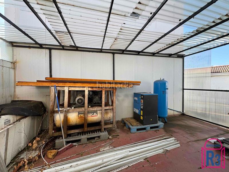 Foto 4c687100-b34c-4d71-a249-2fc3f71cf6e2. Fabrikhalle mit heizung in Sariegos