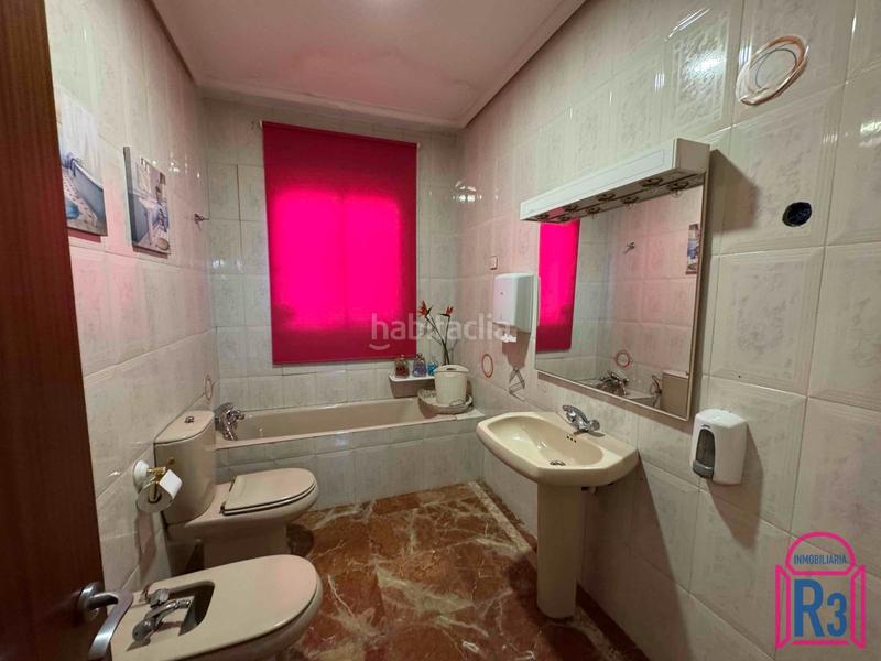 Foto 9fe55c09-e6f5-42c5-9460-b50b80b153cf. Fabrikhalle mit heizung in Sariegos