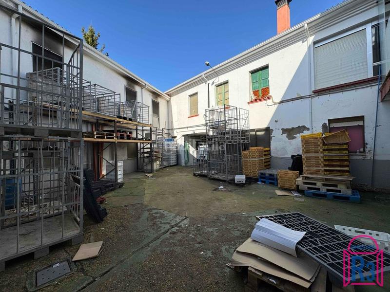 Foto c2e62575-d329-401d-b0cf-a349cbac55d5. Fabrikhalle mit heizung in Sariegos