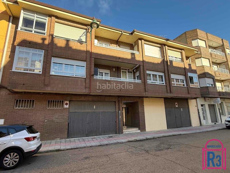 Foto 00939462-0494-4004-aea1-db5cd67037cb. Rent flat with heating parking in La Vega - La Sal León