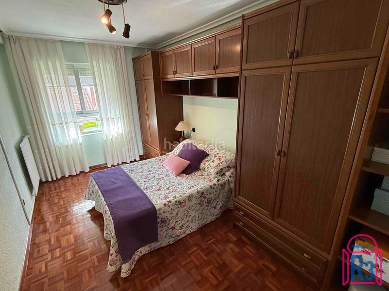 Foto 41a5ccdd-4a6a-43b0-aaed-938928aecb0b. Rent flat with heating parking in La Vega - La Sal León