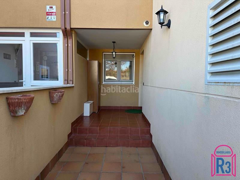 Foto 1be582fd-e929-4d89-9bc6-decc299e971d. Casa adossada amb calefacció aparcament a Valdefresno