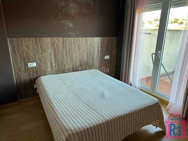 Foto 74006308-e305-4f12-a49a-44eddf5d2dcb. Casa adossada amb calefacció aparcament a Valdefresno