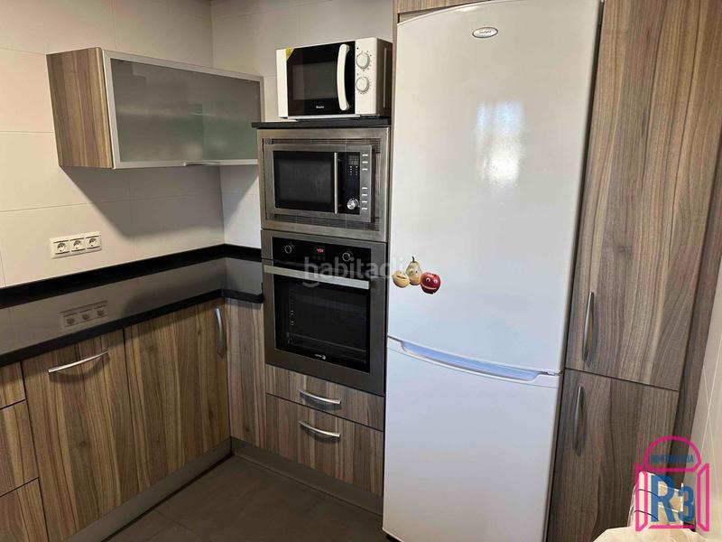 Foto 8a48e109-8a35-4c40-a598-3ca403e419a3. Casa adossada amb calefacció aparcament a Valdefresno