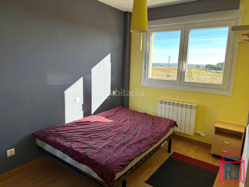 Foto 8da8a1bd-a7b2-480f-b178-66c834c59695. Casa adossada amb calefacció aparcament a Valdefresno