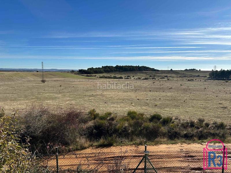 Foto a3c5a1cd-1f72-460b-9df8-5c1bf2f05ac1. Casa adossada amb calefacció aparcament a Valdefresno