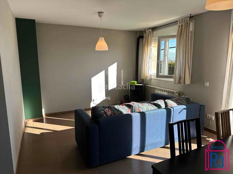 Foto f768a3a7-8d2e-4829-96c7-e9e41f9a8bc9. Casa adossada amb calefacció aparcament a Valdefresno