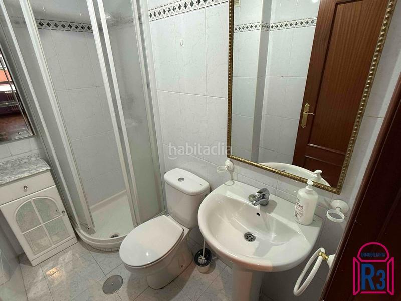 Foto 57a5ad17-0351-481d-b6bd-d4c76ece8164. Lloguer pis amb calefacció a Trobajo del camino