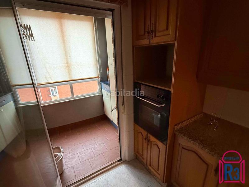 Foto 66579436-1d25-4522-882c-ff4daf3ded18. Lloguer pis amb calefacció a Trobajo del camino