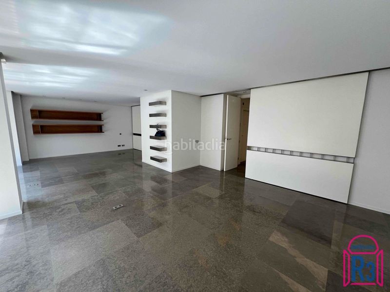 Foto 4d9ab1d4-acad-4404-b83d-69f4c43e8f94. Piso ático dúplex espectacular al lado de la pícara en León