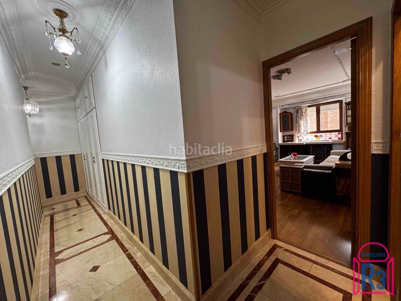 Foto b87a8a1e-a5e1-43da-aa38-62f56b2124bf. Apartament amb calefacció a Centro Ciudad León