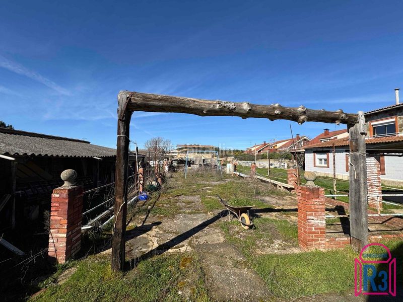 Foto 472b3bb4-5143-4b2b-aaf0-f6363e6cd9db. Edifici a Santovenia de la Valdoncina