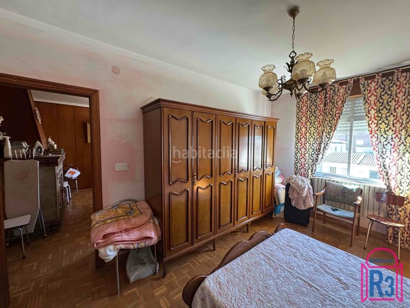 Foto 4e1b8c3d-b5aa-4127-a9a2-4cca19e1d697. Edifici a Santovenia de la Valdoncina