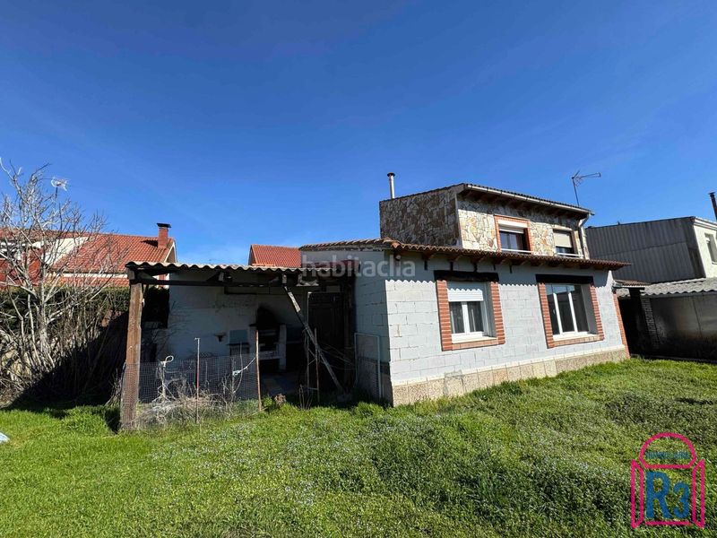 Foto aab1277b-a720-471a-ab07-4e4a64ddfc9d. Edifici a Santovenia de la Valdoncina