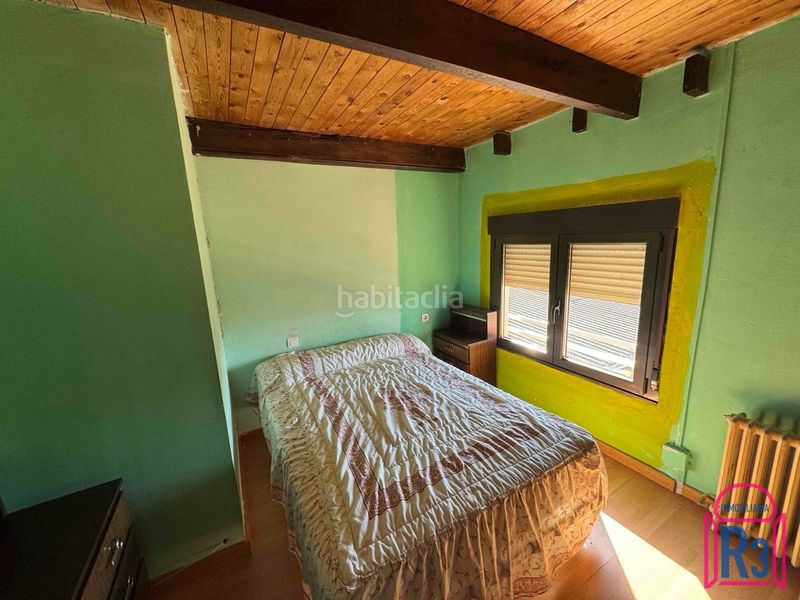 Foto ac98d7d1-d65f-46ee-bbd9-4335b800aa3b. Edifici a Santovenia de la Valdoncina