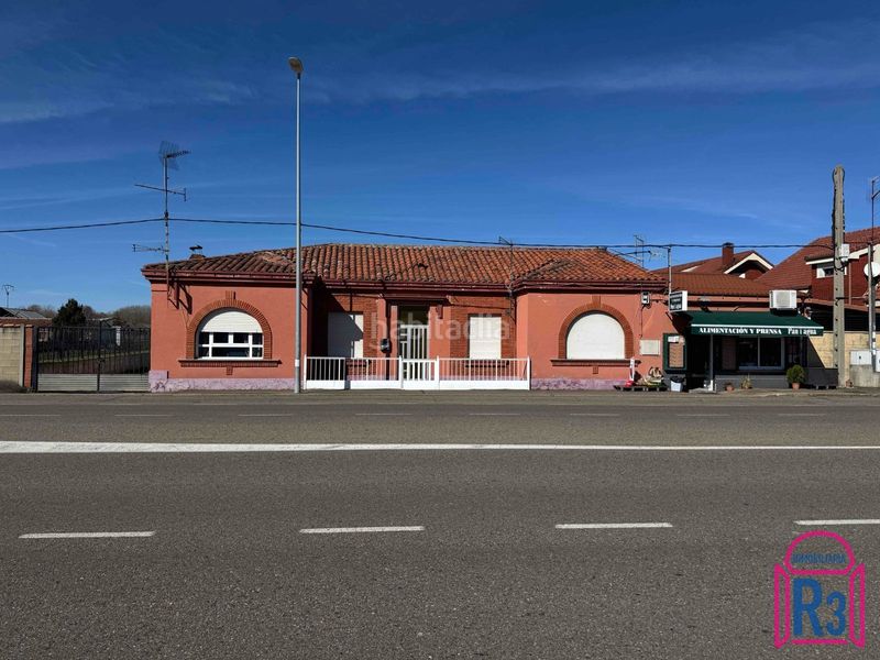 Foto d6ccebf5-ffe0-4324-a51f-933122be4a54. Edifici a Santovenia de la Valdoncina