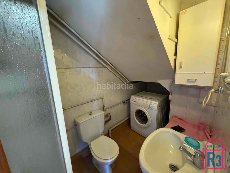 Foto df79321c-0563-4e54-ba6b-102b6f999e83. Edifici a Santovenia de la Valdoncina