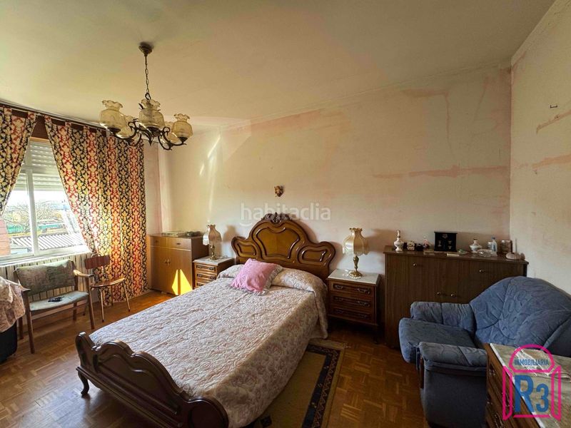 Foto fc3e7cd8-5609-4167-b528-7aeb62f25cb6. Edifici a Santovenia de la Valdoncina