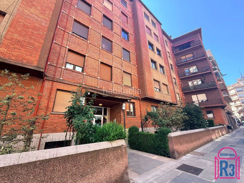 Foto 27a6a7c1-1c9e-48ff-ad24-8f7ee3c6d04e. Apartament amb calefacció a Centro Ciudad León