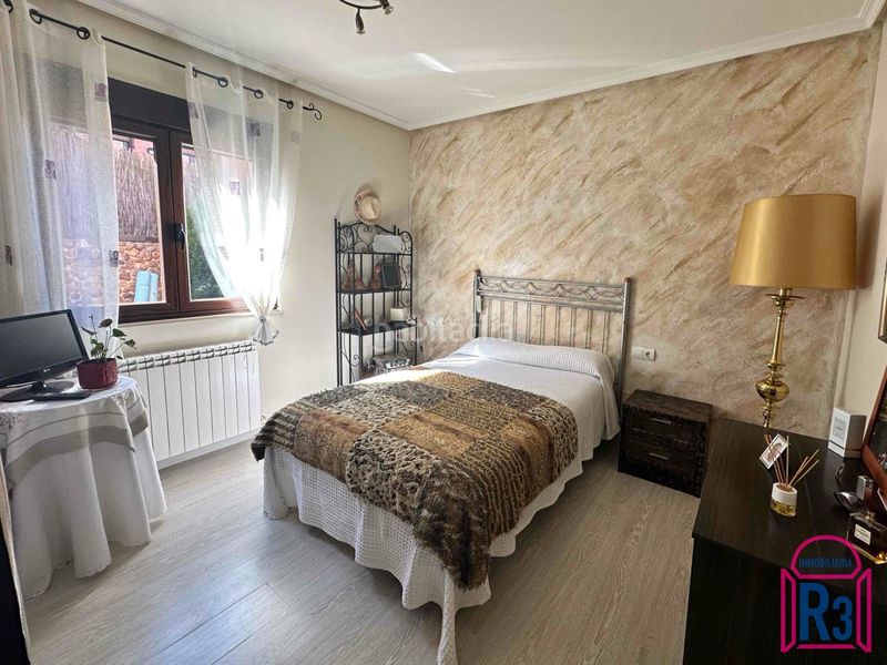 Foto 1df45aeb-49eb-4c72-889d-dc9cf9df1e1c. Casa adossada amb calefacció aparcament a Sariegos