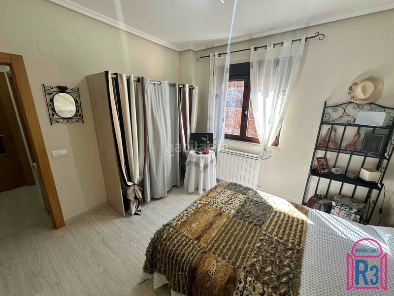 Foto 3979f567-f486-4526-bbc7-5926d1456e24. Casa adossada amb calefacció aparcament a Sariegos