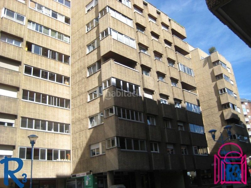 Foto 2a30c22e-5d6f-4d10-9ca9-0a891cc9afc5. Apartamento luminoso apartamento céntrico con plaza de garaje en León