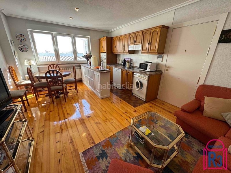 Foto a1b27242-4d2b-4a50-a48a-20c8436d8096. Apartamento luminoso apartamento céntrico con plaza de garaje en León