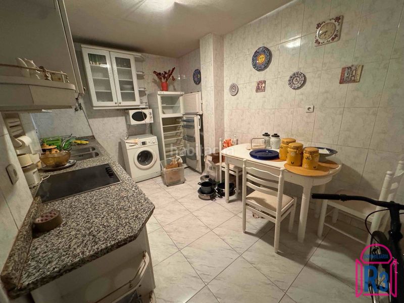 Foto 3202d1b6-7fe6-4c08-b9d3-cb38b4733343. Piso  en ordoño, al lado de guzmán, orientado al sur en León