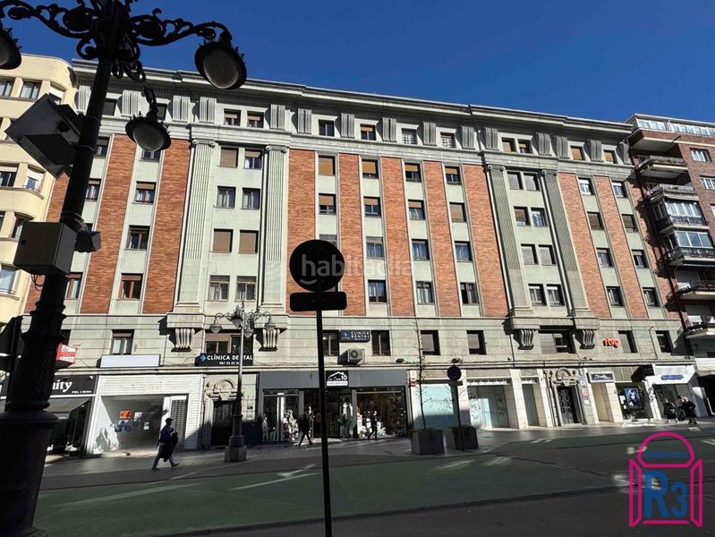 Foto 32947943-8e1e-4cf1-b73f-5d6a5883d34b. Piso  en ordoño, al lado de guzmán, orientado al sur en León