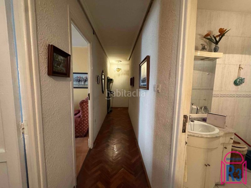 Foto 42ec9b72-78ad-4fa1-975c-4bc8d11076bf. Piso  en ordoño, al lado de guzmán, orientado al sur en León