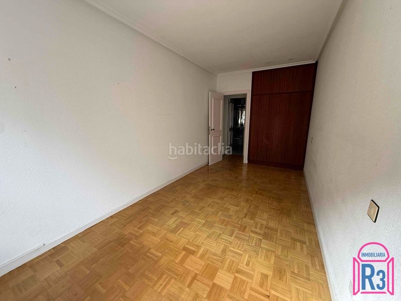 Foto b35731f5-467a-4343-bbb2-3e29684fc0f3. Apartament amb calefacció a Centro Ciudad León