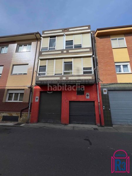 Foto 62d83531-18f3-4234-970d-5eeeacf0dab7. Edifici a Trobajo del camino