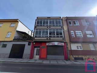 Edifici  Alfageme. Edificio de 3 plantas muy bien situado