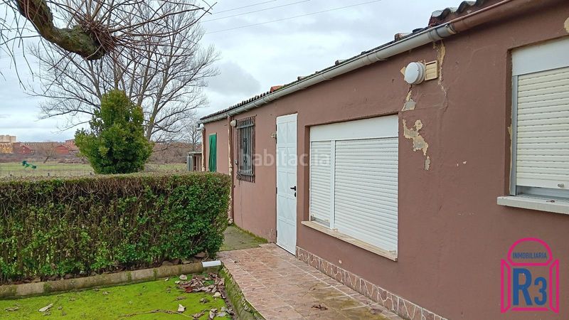 Foto a5649ff7-9012-4bfa-a474-f2e56613cc4f. Finca rústica parcela de 1300 m con refugio en Trobajo del camino