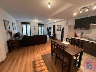 Zweistöckige Wohnung in Casco Antiguo. Dúplex seminuevo en el barrio romántico