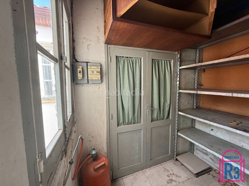 Foto b7e24c6d-e9a7-4b00-8996-85b02dd745f8. Piso  para reformar en edificio con ascensor en León
