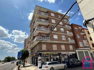 Rent Apartment  Doctor fleming. Apartamento sin amueblar en alquiler