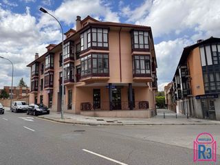 Miete Geschäftsraum  Arquitecto ramón cañas. Local comercial acondicionado en venta