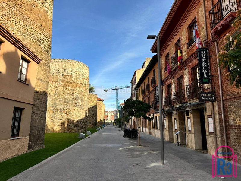 Foto 3d4f9789-ec15-48c7-a2a1-15c92e060acc. Edifici a San Mamés - La Palomera León