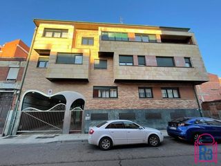 Apartament a San Esteban. Apartamento muy soleado con garaje