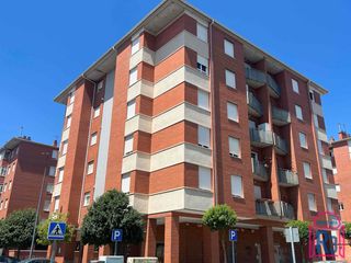 Etagenwohnung in El Soto. Piso vpo alto, con vistas, todo exterior