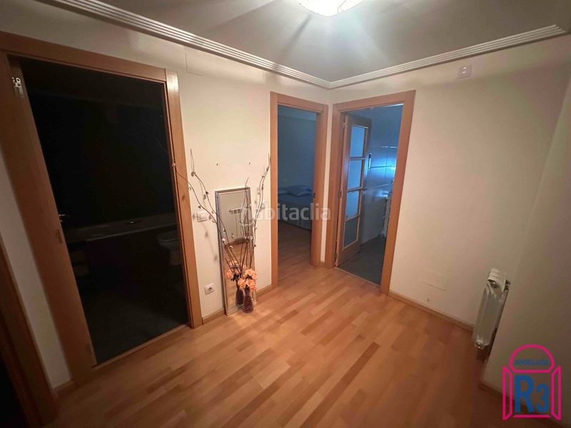 Foto dd0a8206-4078-43d9-8880-c8ec4bcae5c6. Pis amb calefacció aparcament a La Lastra León