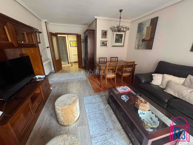 Foto e80dc58b-8be0-4410-8ec3-d09c87be218e. Apartament amb calefacció a Centro Ciudad León