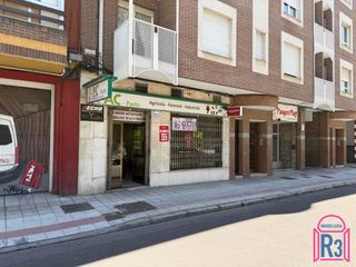 Affitto Locale commerciale  Murillo. Local de 250m zona parque de los reyes