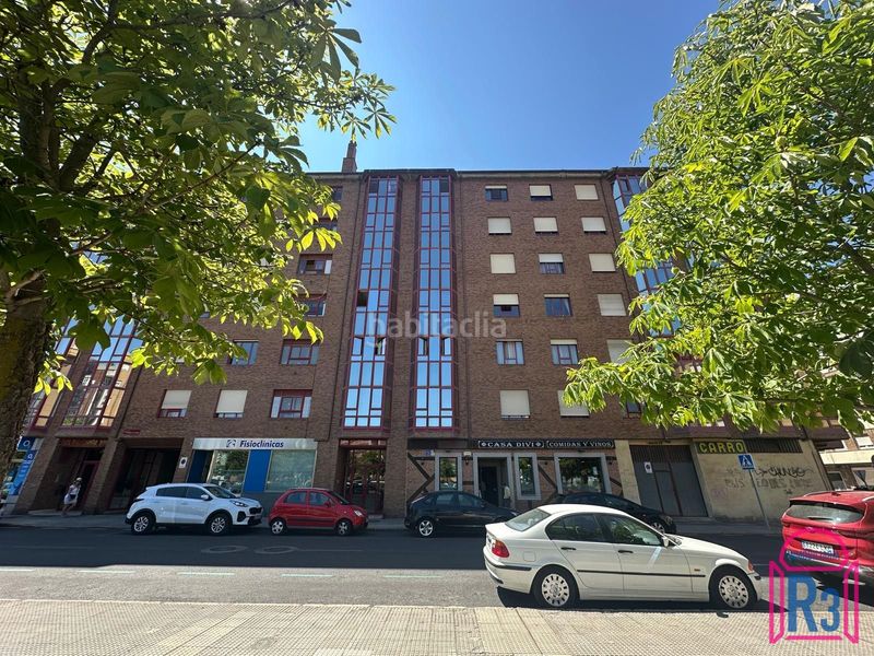 Foto 43318bde-2715-4e52-bf2d-c2a1706fbd79. Apartament amb calefacció aparcament a San Claudio - La Chantría León