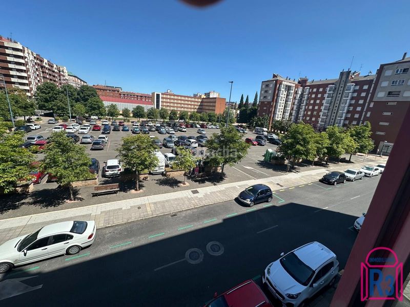 Foto e30e490d-a9b4-41a1-a0e0-f6617e5f9ef2. Apartament amb calefacció aparcament a San Claudio - La Chantría León