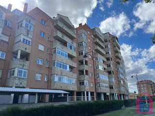 Rent Flat  Salamanca. Piso sin amueblar en alquiler