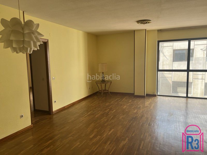 Foto 4f9f808c-77b0-4bac-93dd-bdb128a958b5. Apartament amb calefacció a Centro Ciudad León